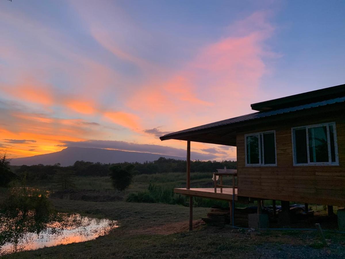 ฟาร์มแกะภูกระดึง Waraporn Valley Farm stay