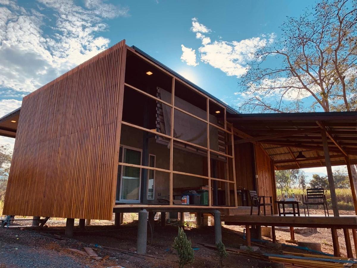 ฟาร์มแกะภูกระดึง Waraporn Valley Farm stay